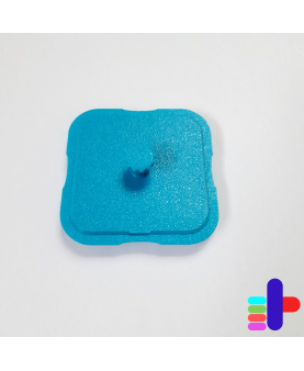 Vue arrière de l’emporte-pièce carré 66mm : une conception ergonomique pour une prise en main facile.