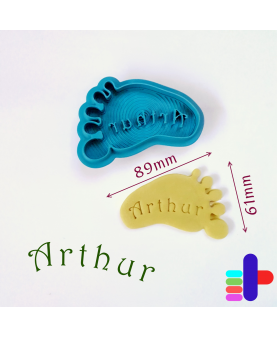 Exemple d’utilisation : emporte-pièce coeur 84x52mm turquoise et biscuit personnalisé avec embossage net.